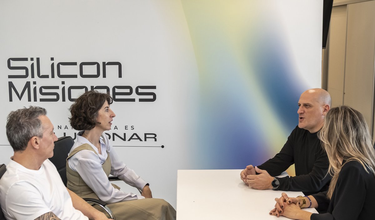 Recepción de la Universidad Siglo21 en Silicon Misiones.